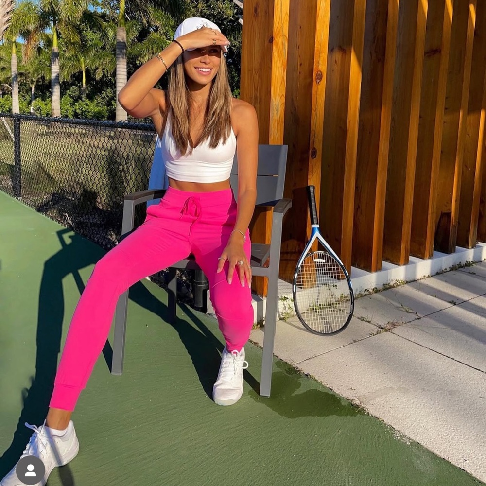 Buff Bunny Barbie Pink Rosa Legging Jogger Lululemon similar Alo